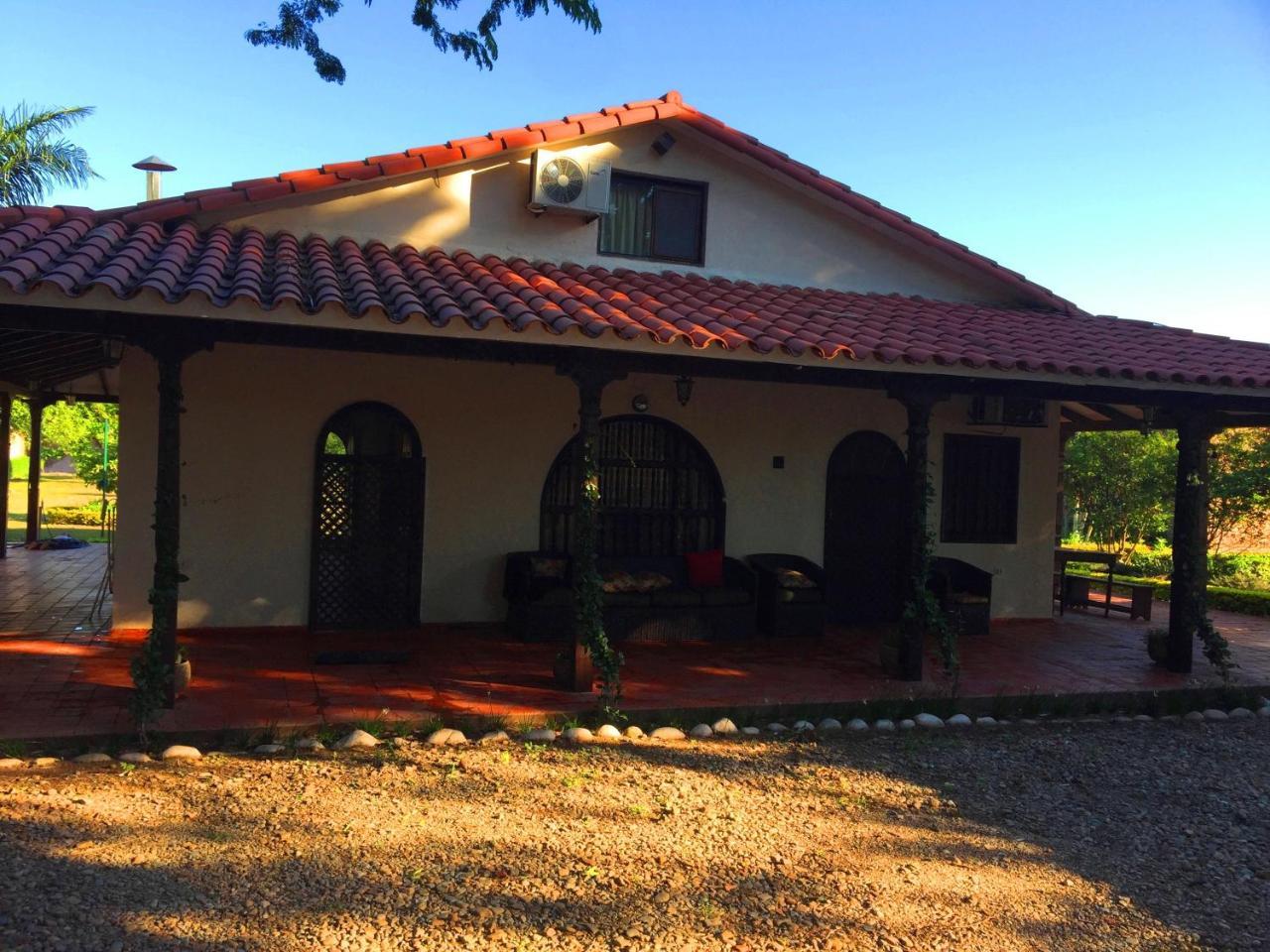 Los Jazmines Hotel Resort Warnes Exterior foto