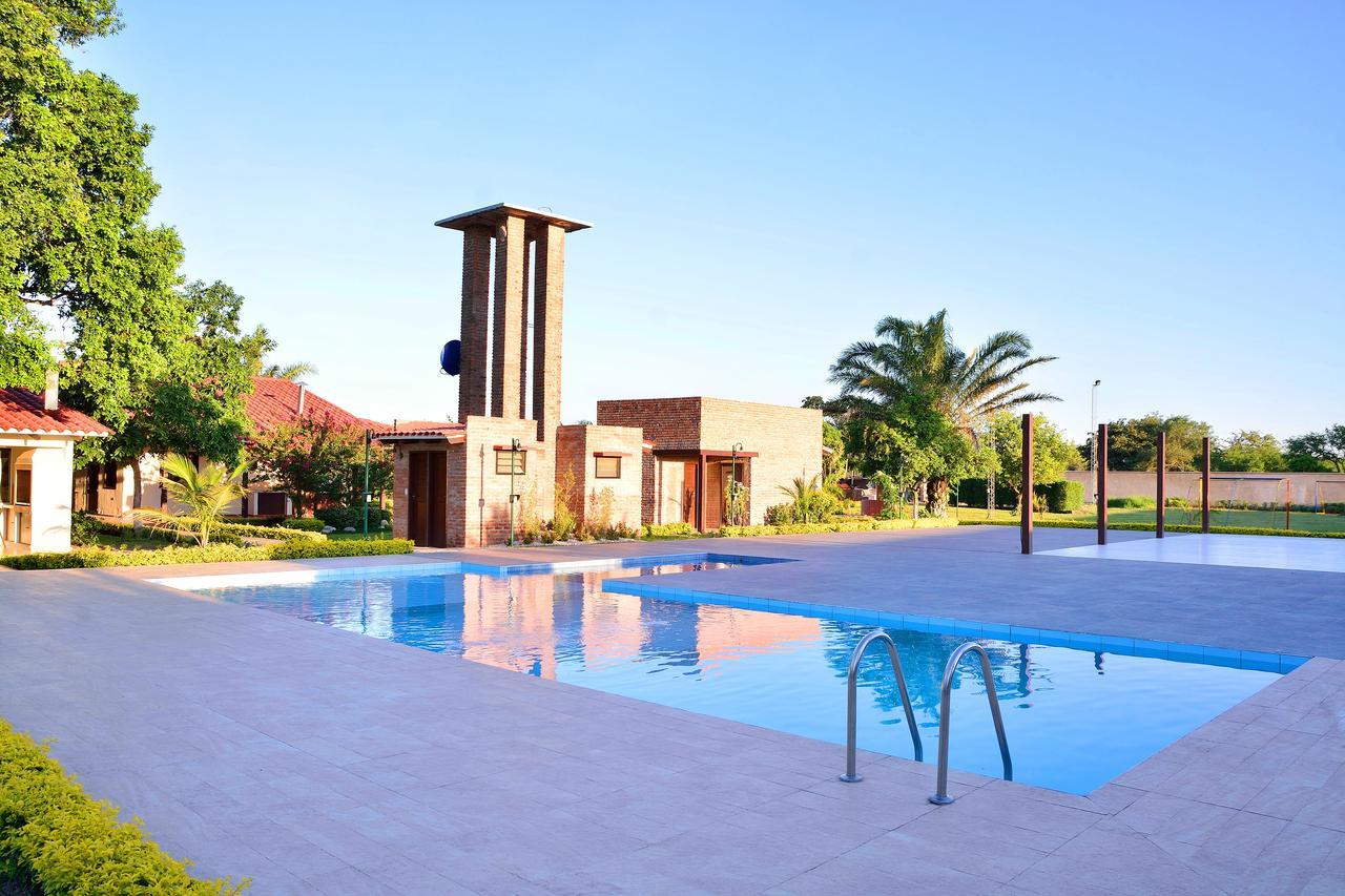 Los Jazmines Hotel Resort Warnes Exterior foto