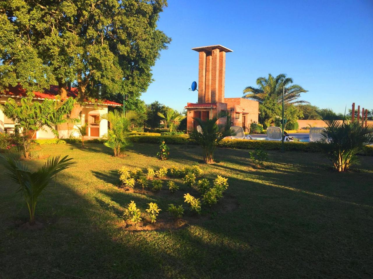 Los Jazmines Hotel Resort Warnes Exterior foto