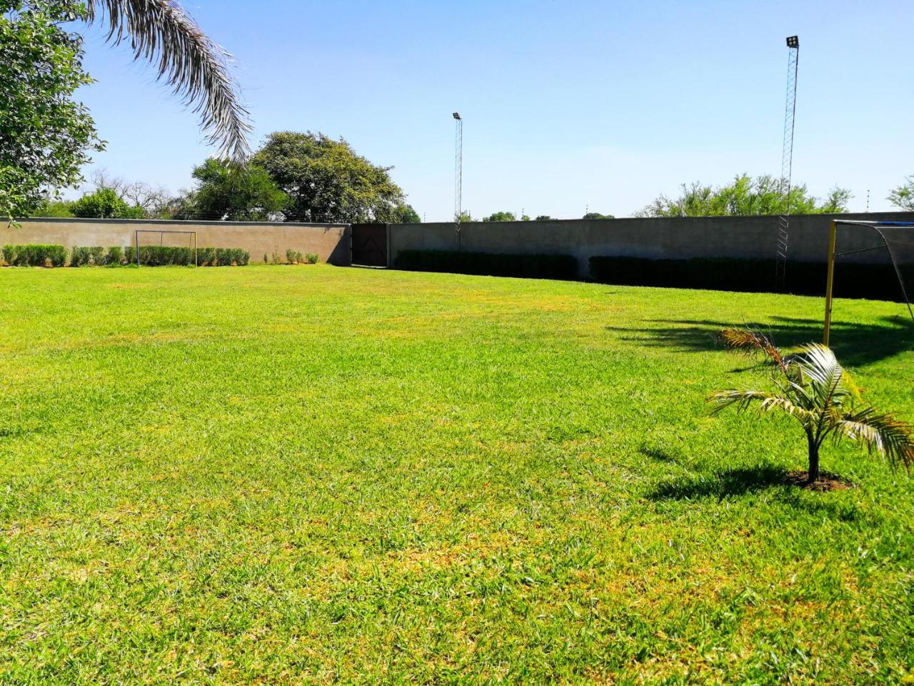 Los Jazmines Hotel Resort Warnes Exterior foto
